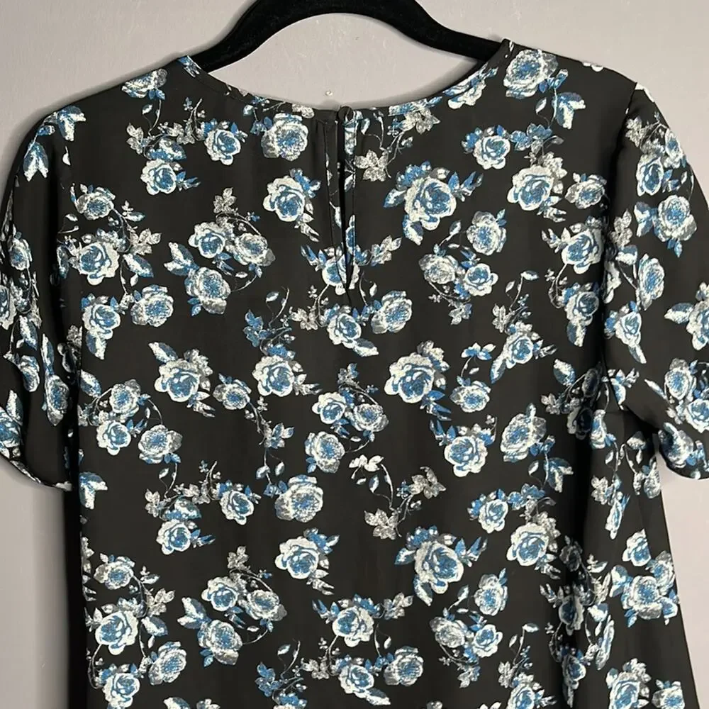 DR2 Black and Blue Floral Short Sleeve Blouse Size XS - Picture 6 of 9